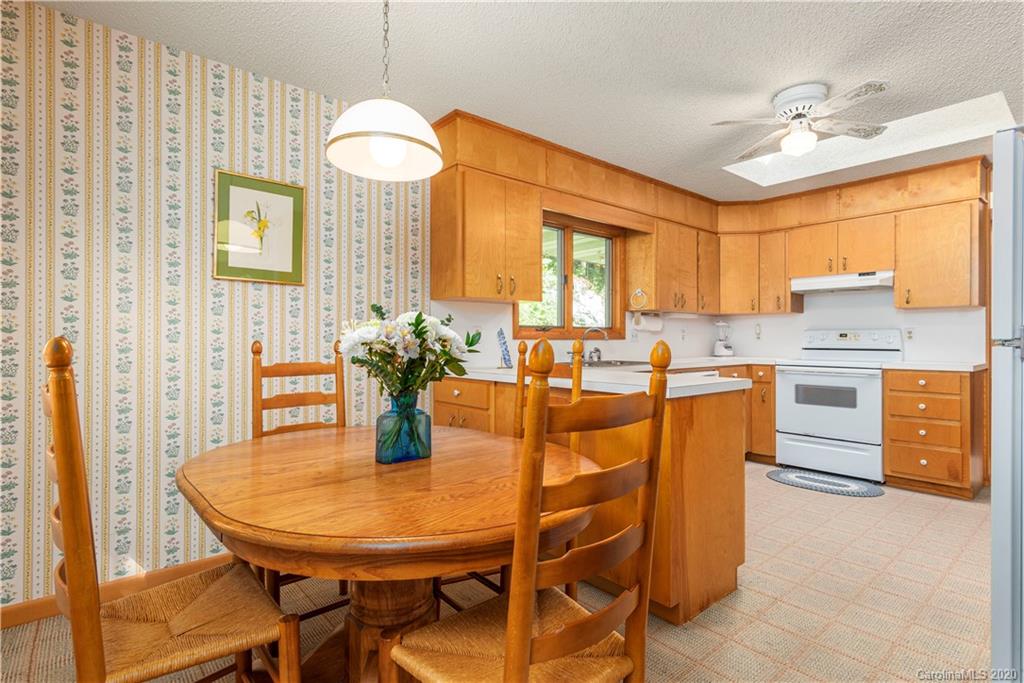 155 High Ridge Road Waynesville, NC 28786 - Photo 15 of 26 Gallery Image 15