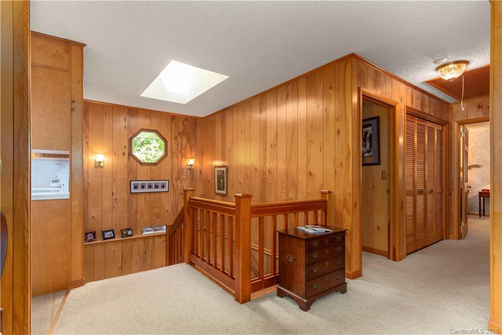 155 High Ridge Road Waynesville, NC 28786 - Photo 7 of 26 Gallery Image 7
