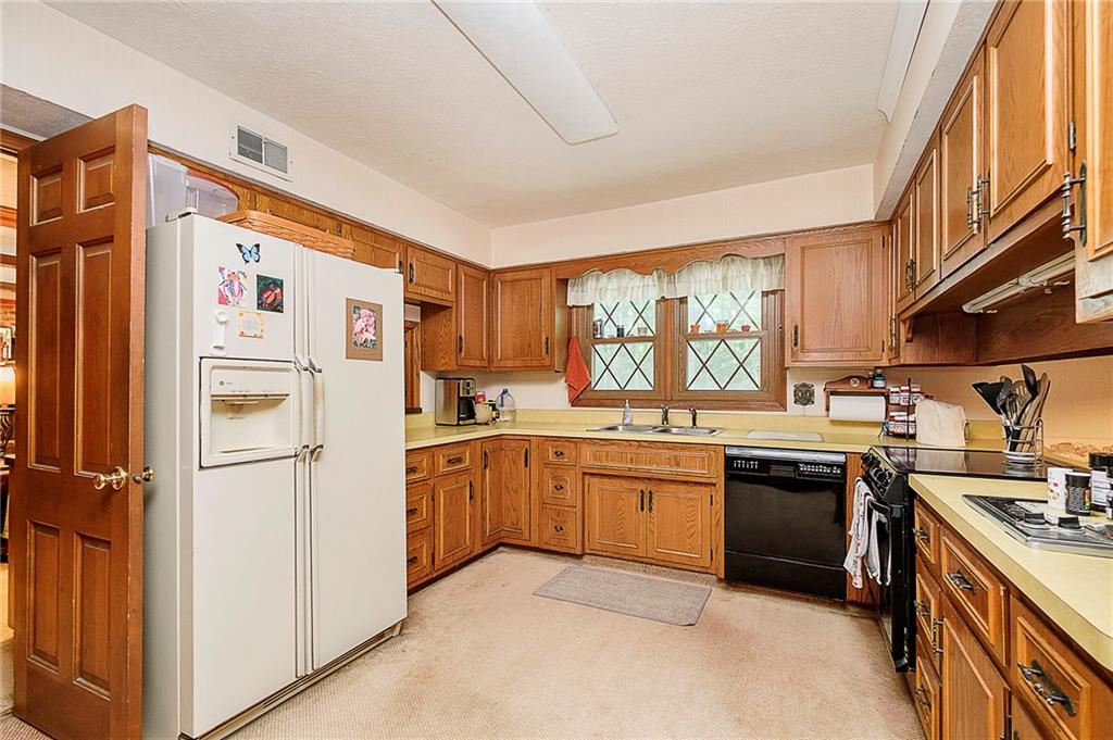 8258 Conarroe Road Indianapolis, IN 46278 - Photo 13 of 49