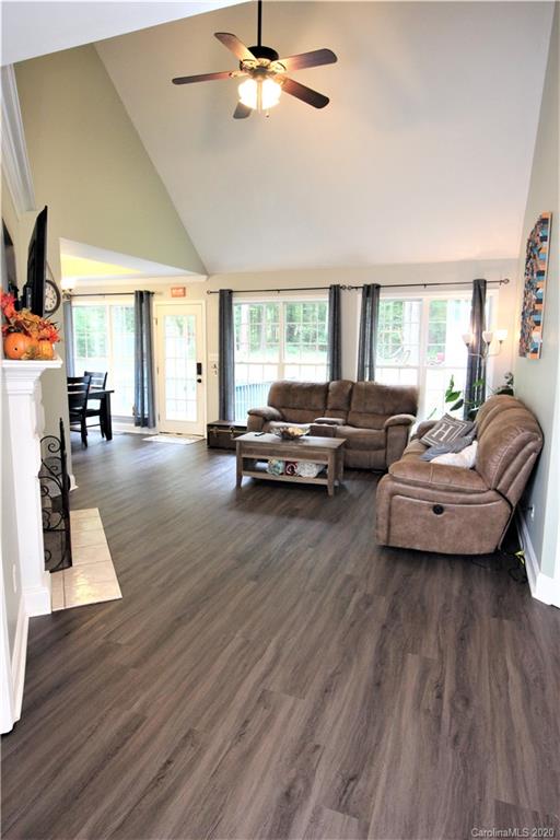 313 Garden Ridge Drive York, SC 29745 - Photo 11 of 39 Gallery Image 11