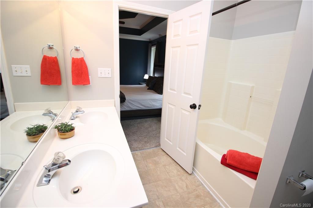 313 Garden Ridge Drive York, SC 29745 - Photo 32 of 39 Gallery Image 32