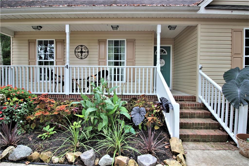 313 Garden Ridge Drive York, SC 29745 - Photo 8 of 39 Gallery Image 8