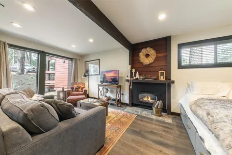 $367,000 | 12798 Northwoods Boulevard, Unit 425, Truckee, CA 96161
