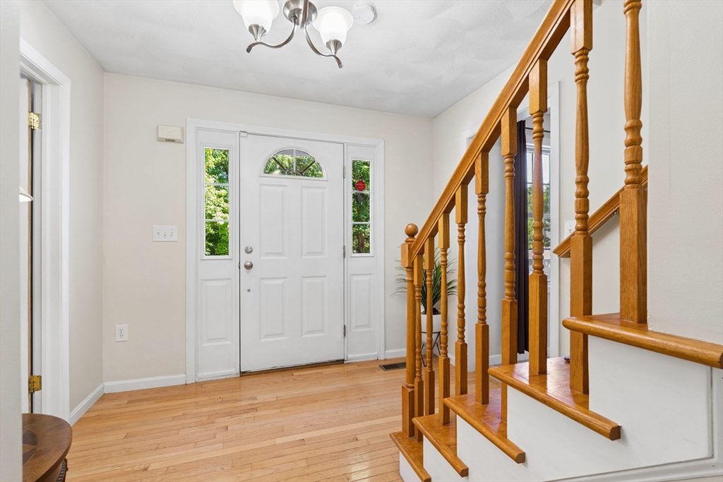 9 Perron Way Lowell, MA 01854 - Photo 6 of 42