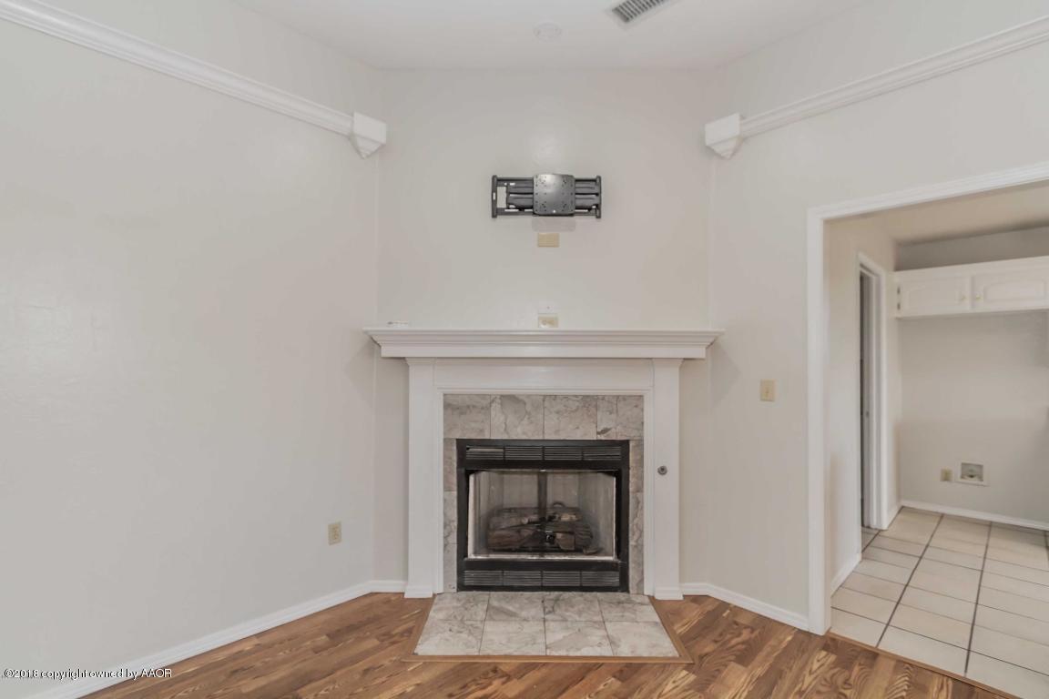 8118 South Western Street Amarillo, TX 79110 - Photo 16 of 48 living room view 1