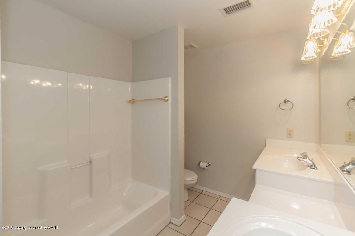 8118 South Western Street Amarillo, TX 79110 - Photo 28 of 48 master bath 4