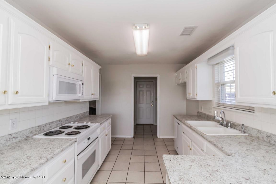 8118 South Western Street Amarillo, TX 79110 - Photo 5 of 48 kitchen view 1