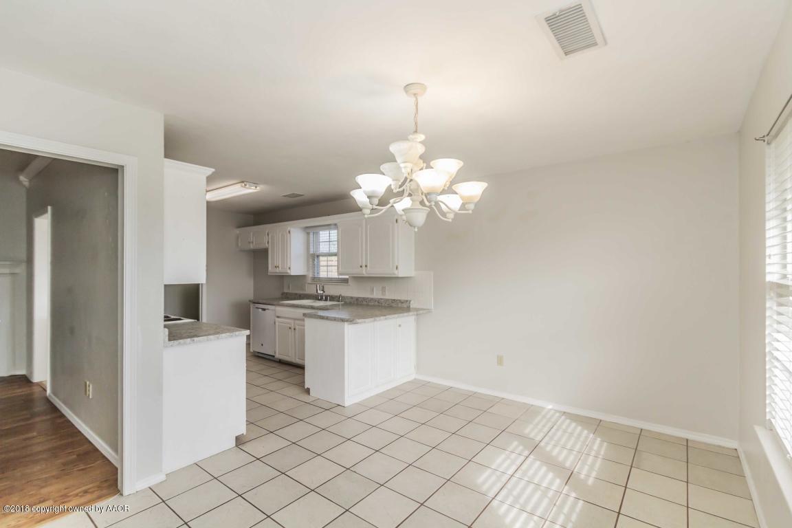 8118 South Western Street Amarillo, TX 79110 - Photo 10 of 48 dining view 2