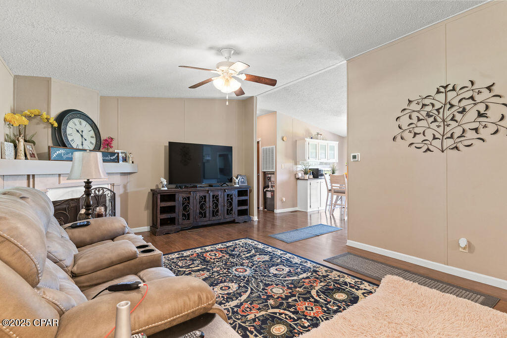 1525 Pioneer Road Chipley, FL 32428 - Photo 15 of 39