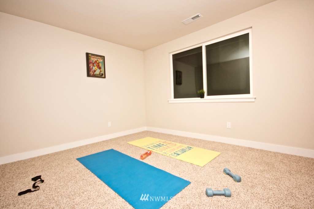 16653 160th Place Southeast Renton, WA 98058 - Photo 13 of 21