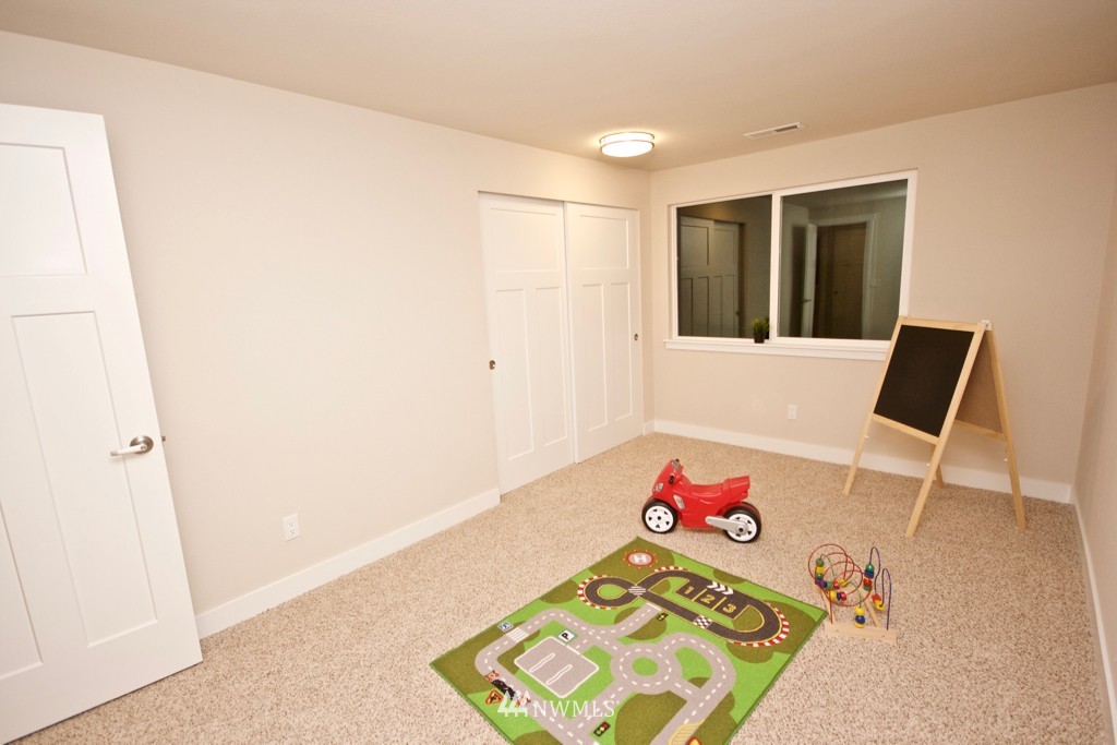 16653 160th Place Southeast Renton, WA 98058 - Photo 14 of 21