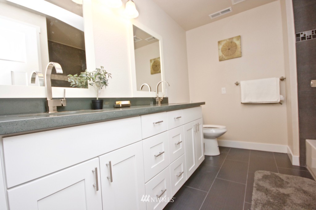 16653 160th Place Southeast Renton, WA 98058 - Photo 17 of 21