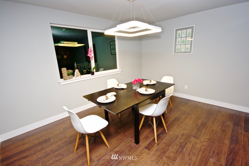 16653 160th Place Southeast Renton, WA 98058 - Photo 8 of 21