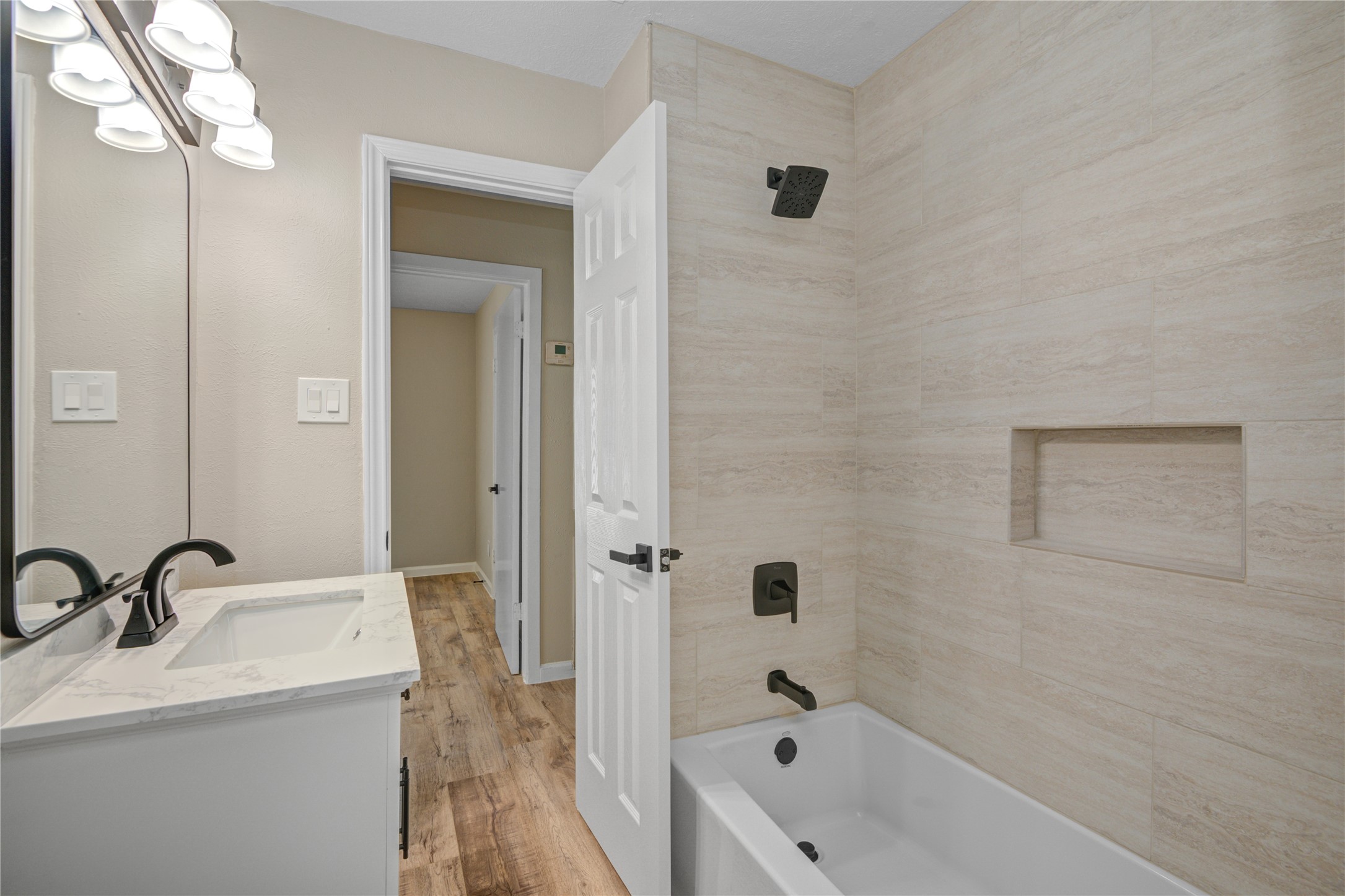 10611 Leitrim Way Houston, TX 77047 - Photo 14 of 28