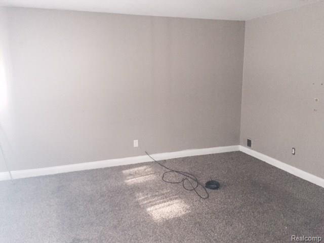 1995 Rome Avenue Warren, MI 48091 - Photo 2 of 10 FullSizeRender (5).jpg