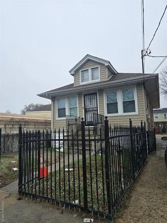 $599,998 | 142-62 Bascom Avenue | South Jamaica