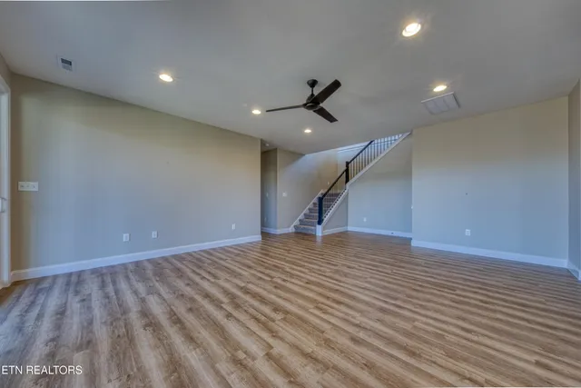 $1,395,900 | 300 Bluff Trace, Jacksboro, TN 37757