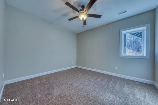 $1,395,900 | 300 Bluff Trace, Jacksboro, TN 37757