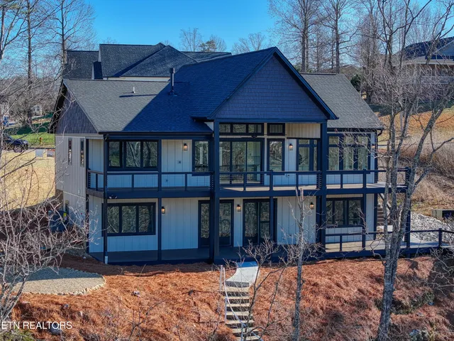 $1,395,900 | 300 Bluff Trace, Jacksboro, TN 37757