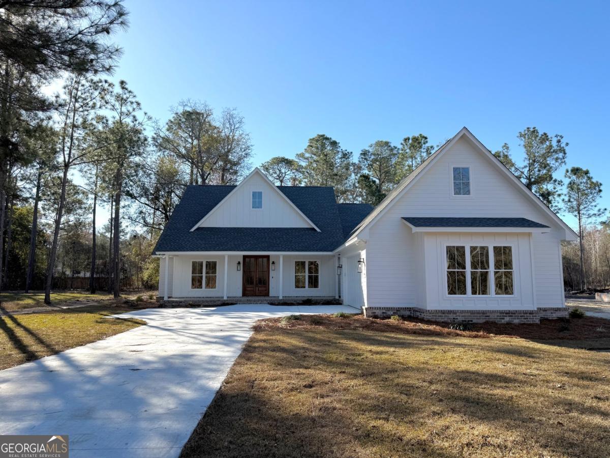 2302 Thomas Street Adel, GA 31620 - Photo 1 of 26
