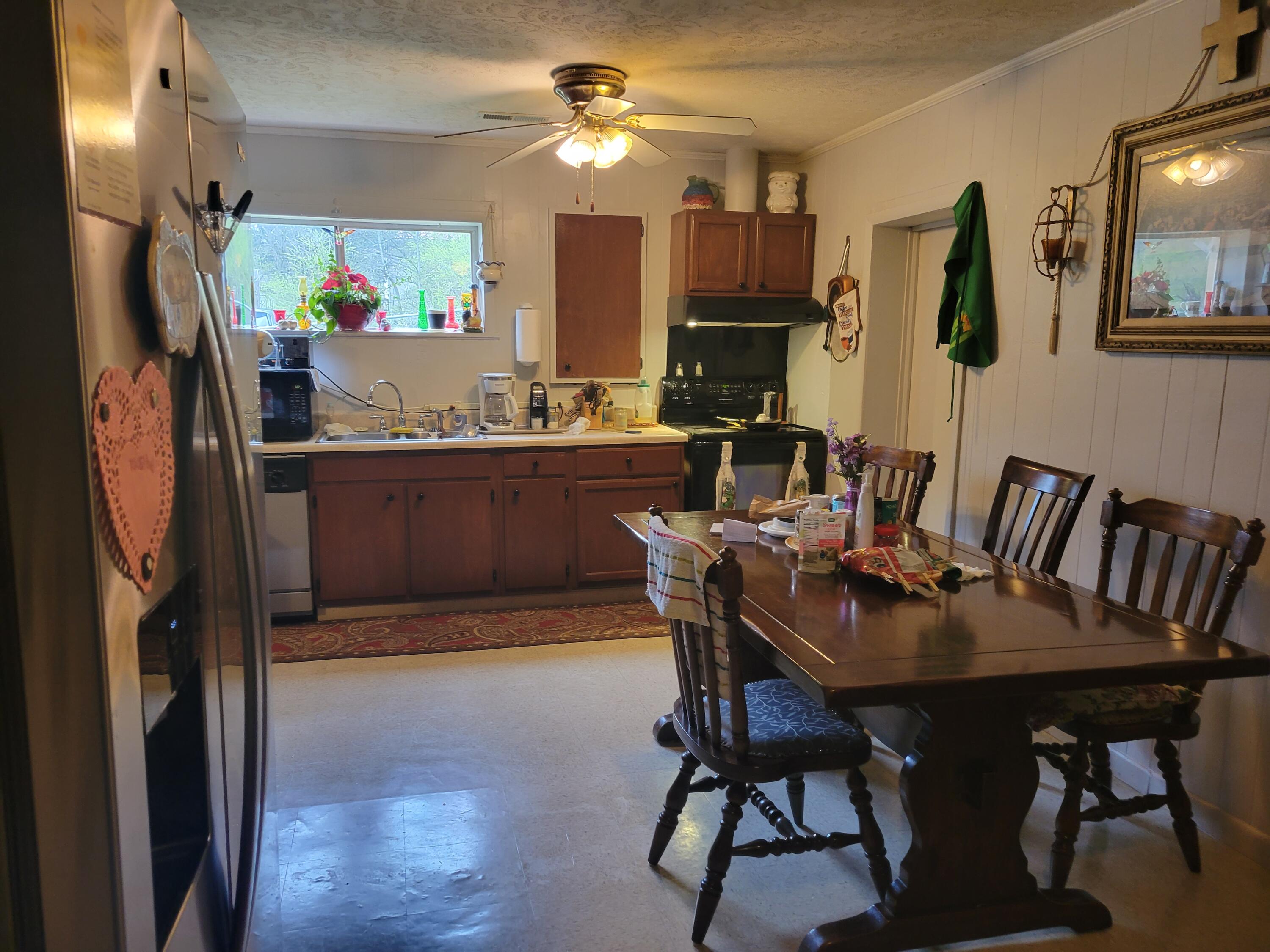 9151 Dallas Hollow Road Soddy Daisy, TN 37379 - Photo 6 of 9 20230321_170345