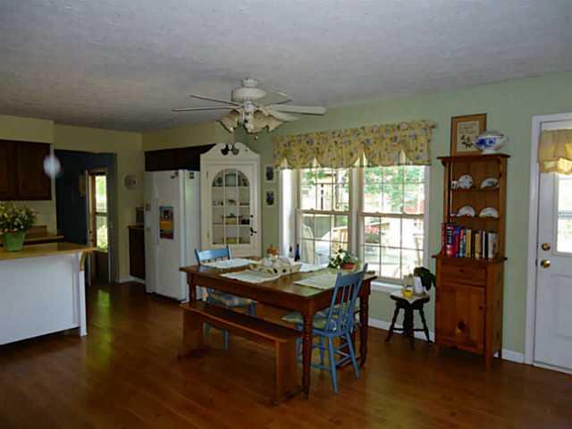 352 Raintree Drive Danville, IN 46122 - Photo 3 of 12 Gallery Image 3