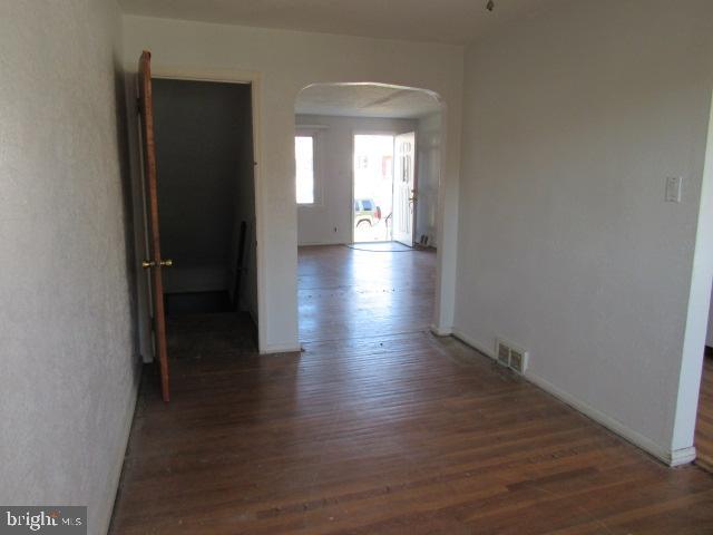 2067 Kent Road Folcroft, PA 19032 - Photo 3 of 29 Gallery Image 3