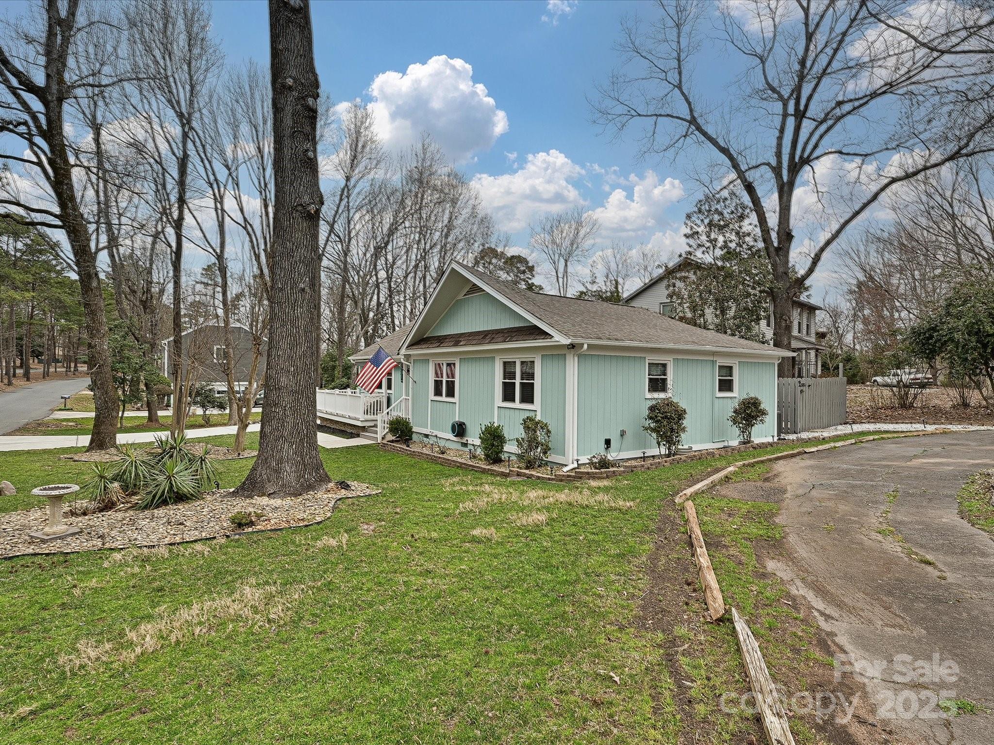 5091 Windward Drive Tega Cay, SC 29708 - Photo 2 of 33