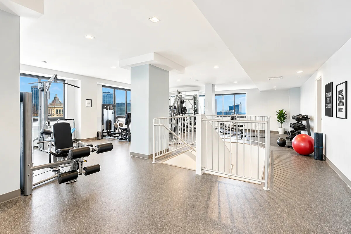 200 Rector Place, Unit 35N Manhattan, NY 10280 - Photo 7 of 16 Gallery Image 7