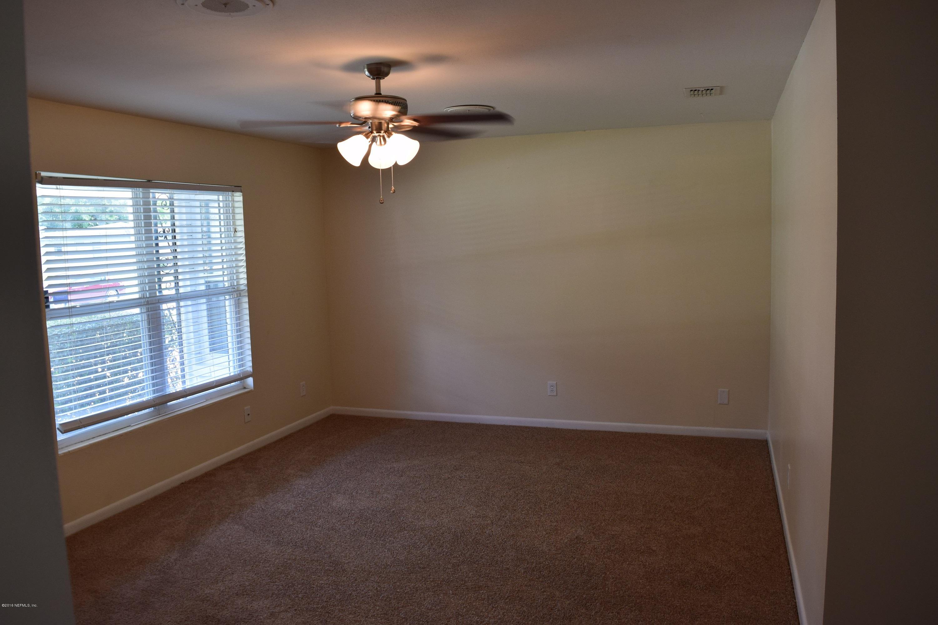 811 Barbados Road Jacksonville, FL 32216 - Photo 3 of 38 DSC_0098