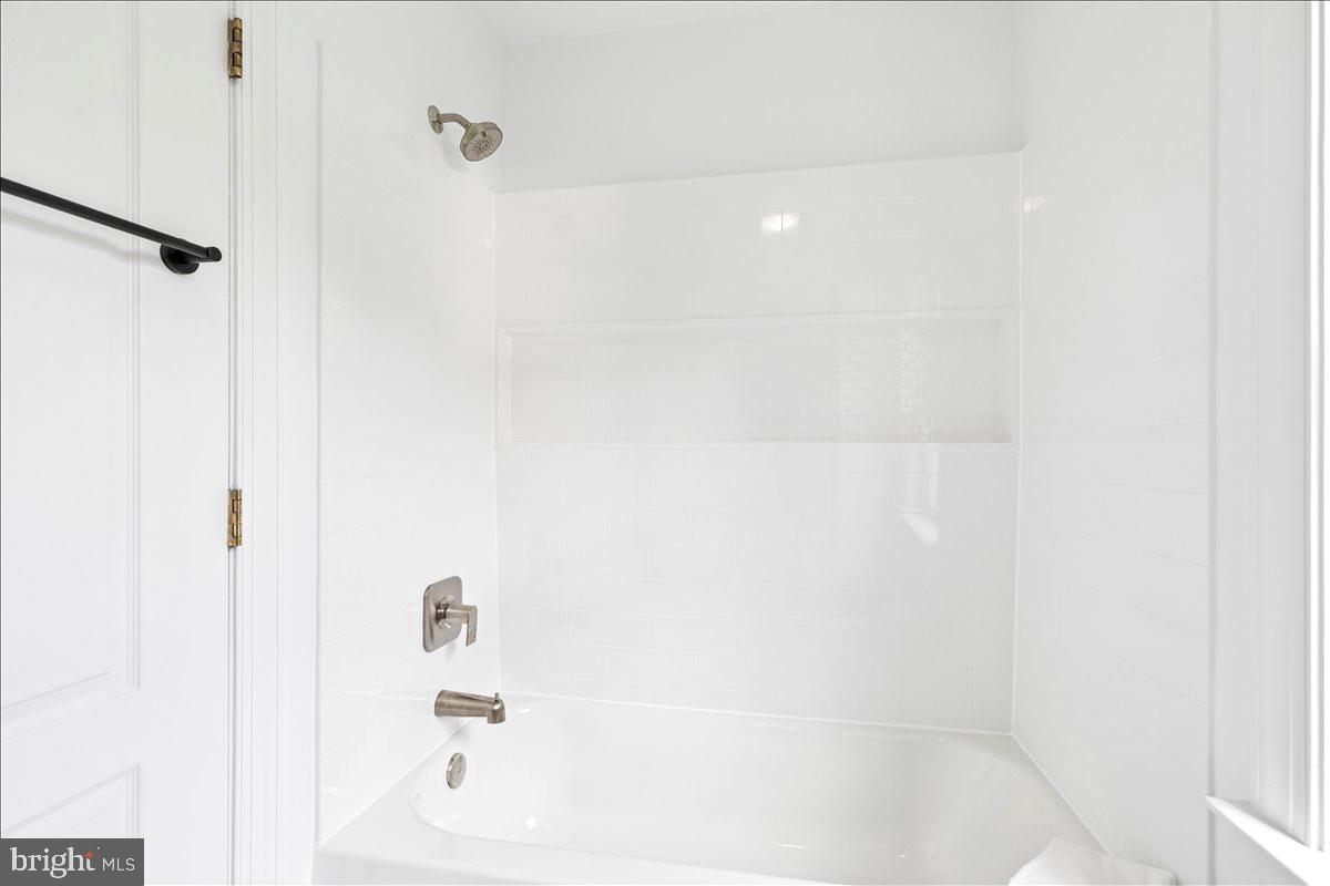 102 Little Neck Road Stevensville, MD 21666 - Photo 48 of 77 2nd Floor Bath