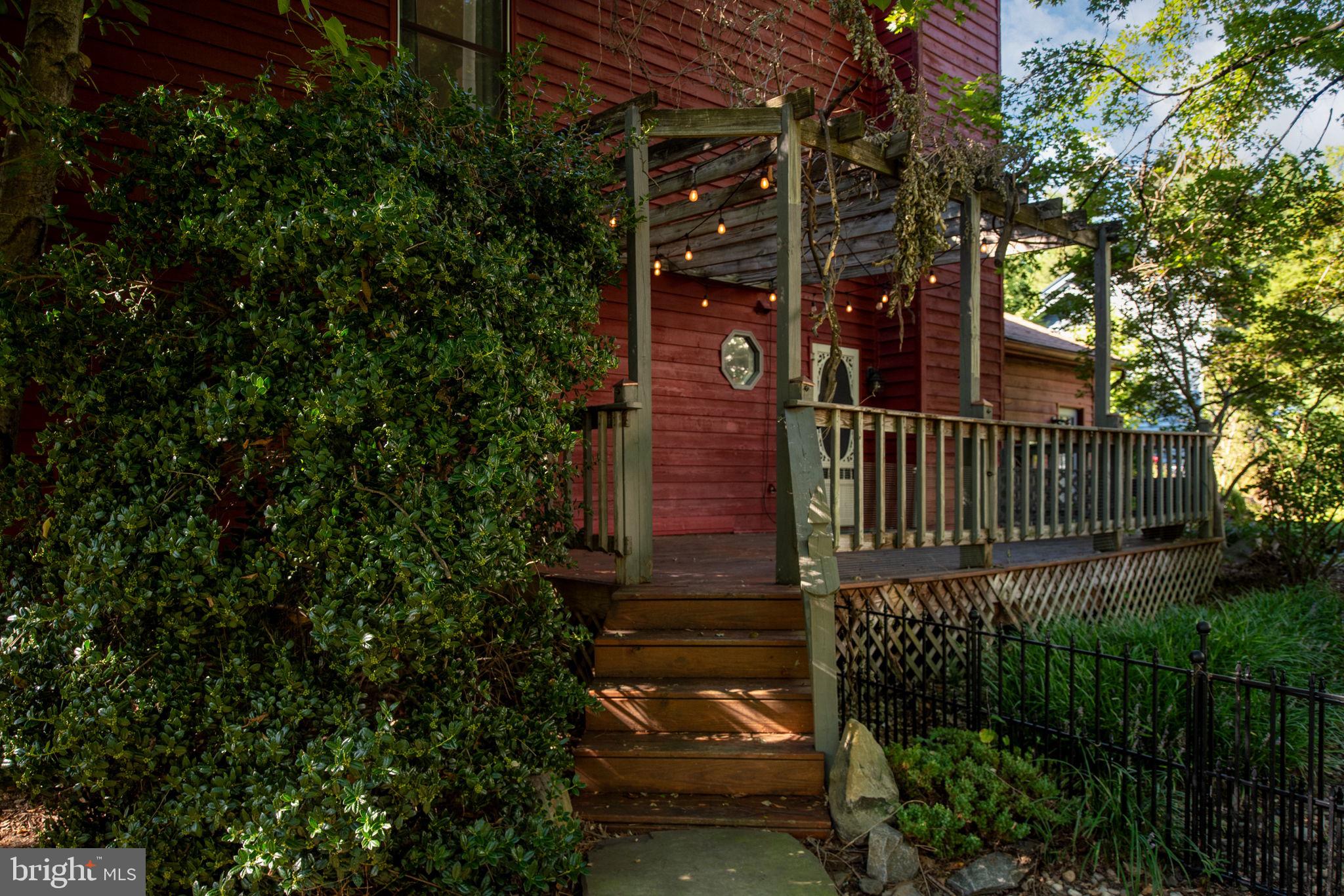 11809 Gordon Road Fredericksburg, VA 22407 - Photo 27 of 30 cute deck