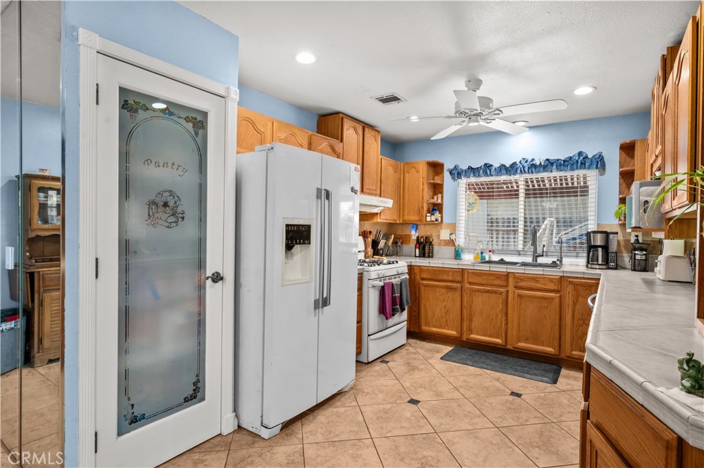 7112 Idyllwild Lane Riverside, CA 92503 - Photo 15 of 44