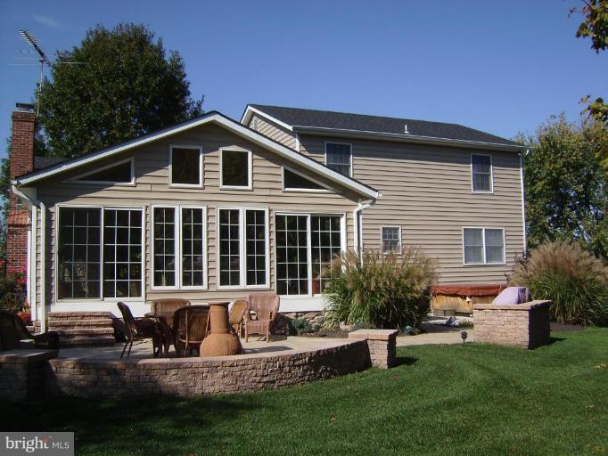 33 Rockland Road Westminster, MD 21158 - Photo 2 of 20 Exterior (Rear)