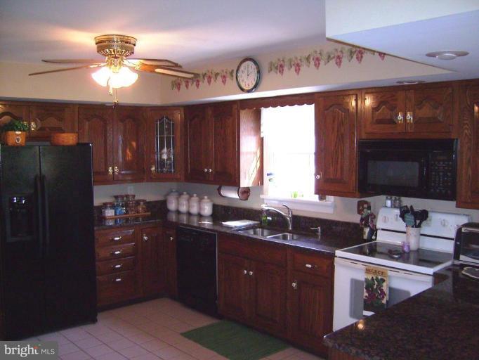 33 Rockland Road Westminster, MD 21158 - Photo 14 of 20 Kitchen