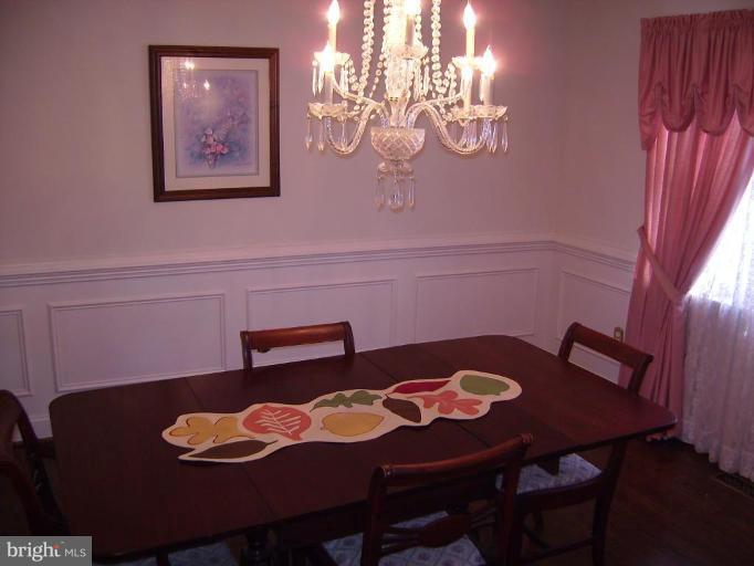 33 Rockland Road Westminster, MD 21158 - Photo 5 of 20 Dining Room