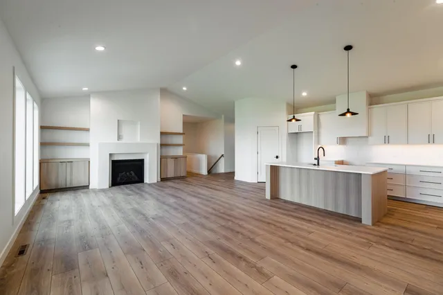 $579,900 | 2214 Sierra Avenue, Holmen, WI 54636