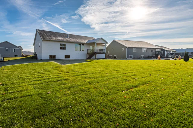 $579,900 | 2214 Sierra Avenue, Holmen, WI 54636