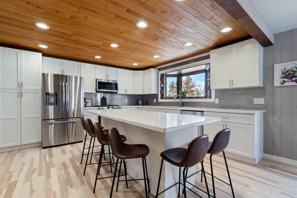 $699,900 | 11923 East County Rd B, Lake Nebagamon, WI 54849