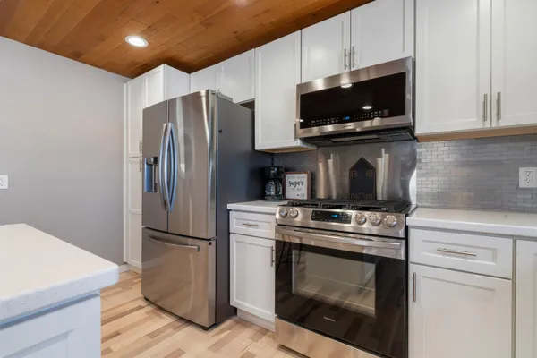 $699,900 | 11923 East County Rd B, Lake Nebagamon, WI 54849