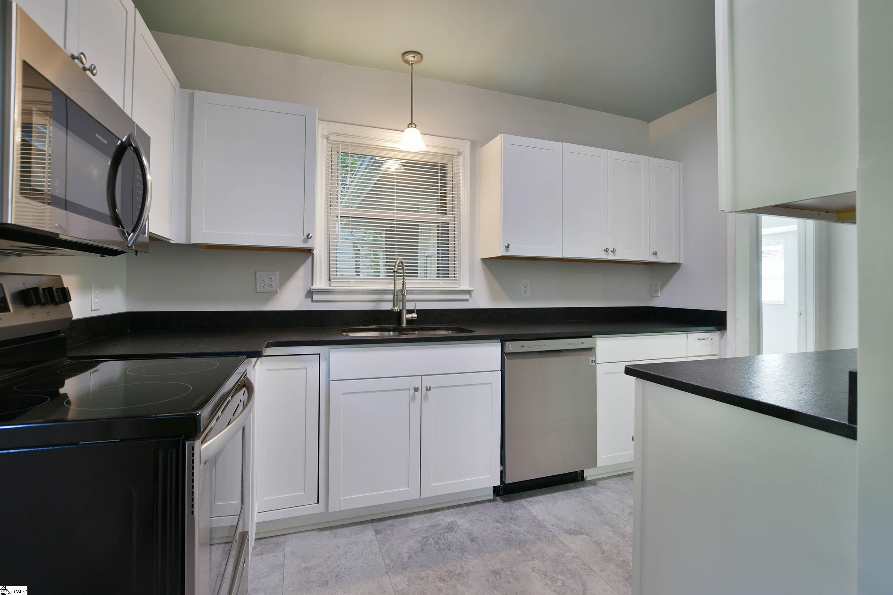 403 Legrand Boulevard Greenville, SC 29607 - Photo 15 of 36 Gallery Image 15