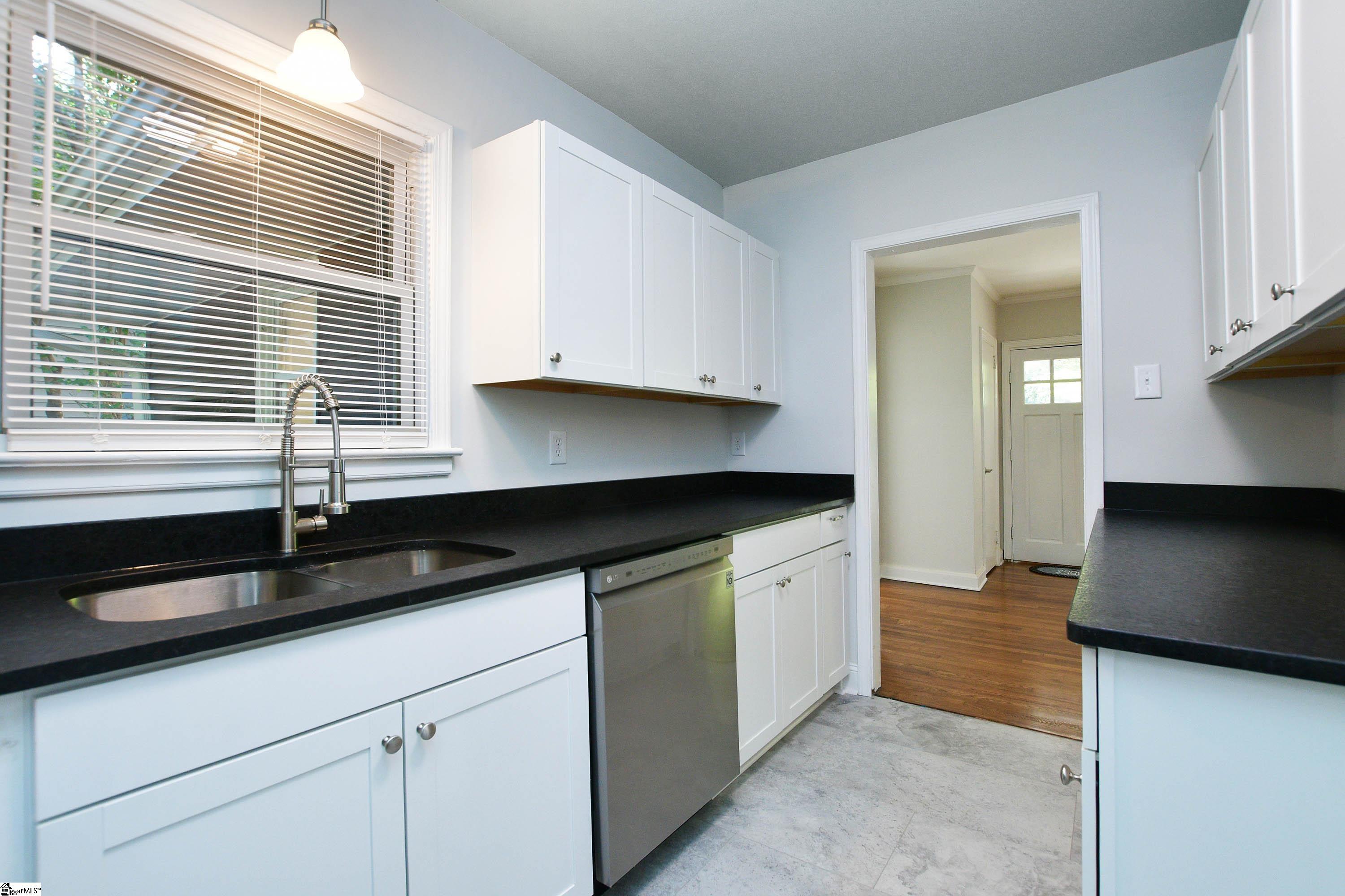 403 Legrand Boulevard Greenville, SC 29607 - Photo 16 of 36 Gallery Image 16