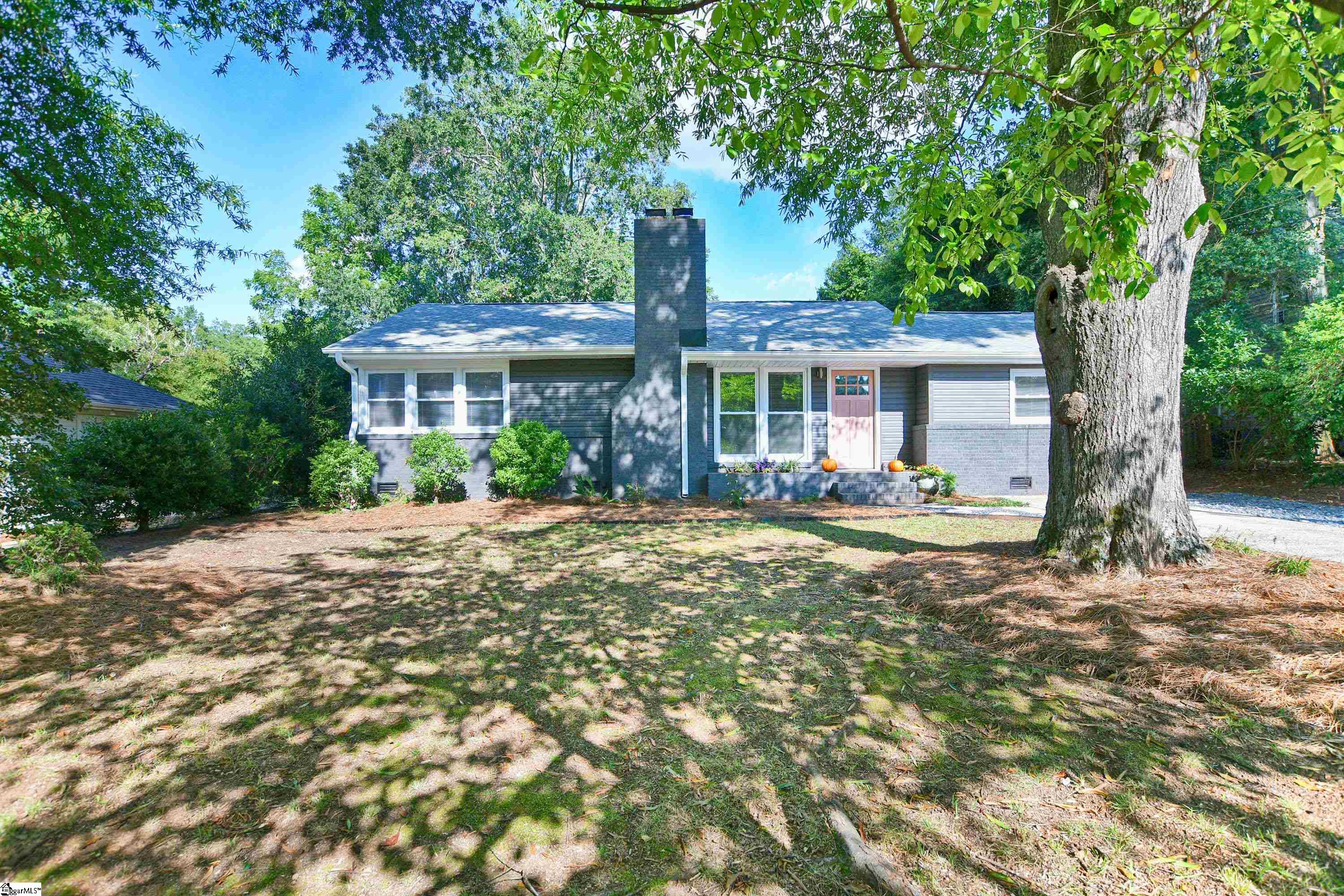 403 Legrand Boulevard Greenville, SC 29607 - Photo 2 of 36 Gallery Image 2
