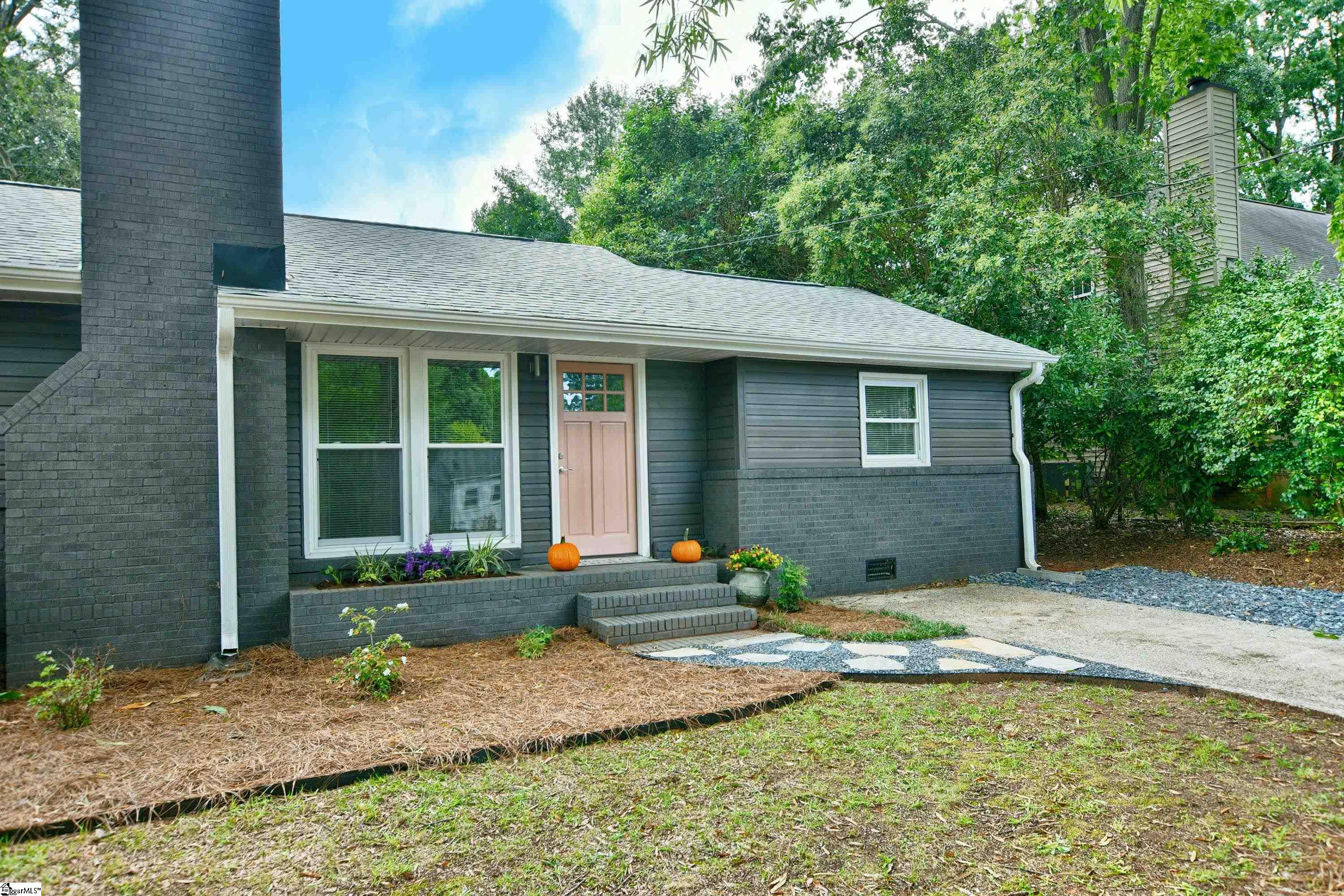 403 Legrand Boulevard Greenville, SC 29607 - Photo 4 of 36 Gallery Image 4