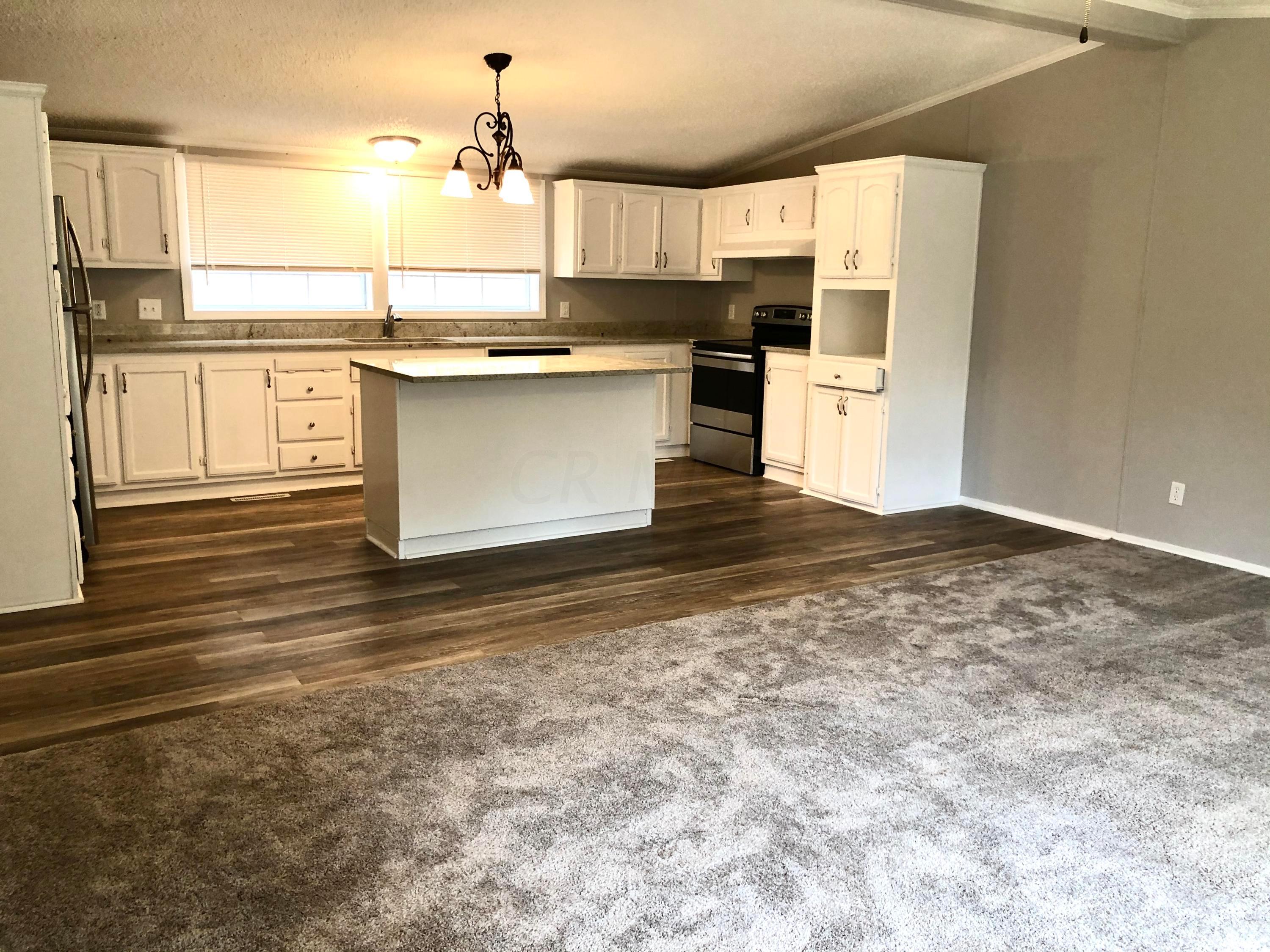 18197 Hartshell Road Logan, OH 43138 - Photo 7 of 20