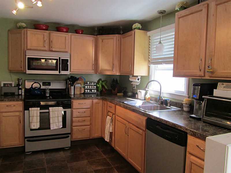 115 Sachem Road North Kingstown, RI 02852 - Photo 3 of 23 Kitchen.