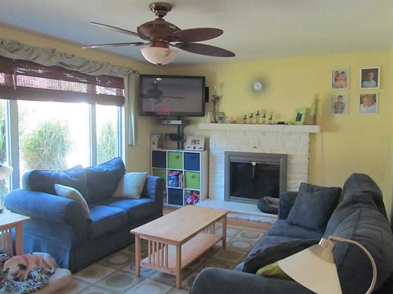 115 Sachem Road North Kingstown, RI 02852 - Photo 8 of 23 Living Room.