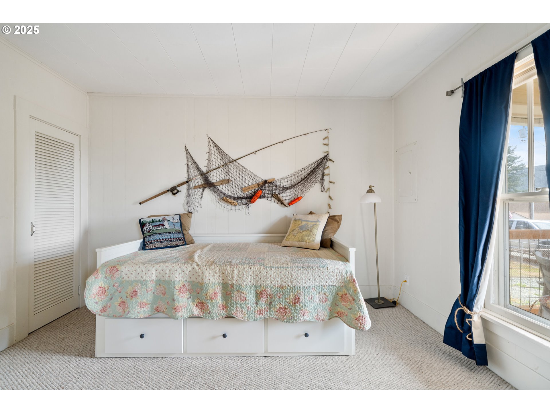 210 Cypress Avenue Garibaldi, OR 97118 - Photo 11 of 29