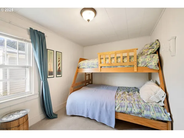$359,000 | 210 Cypress Avenue, Garibaldi, OR 97118