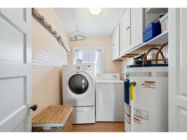 $370,000 | 210 Cypress Avenue, Garibaldi, OR 97118